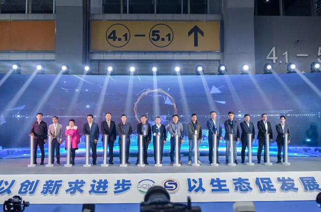 ���������L(zh��ng)��ϯ�F(xi��n)��(ch��ng)�����c����(d��ng)�xʽ