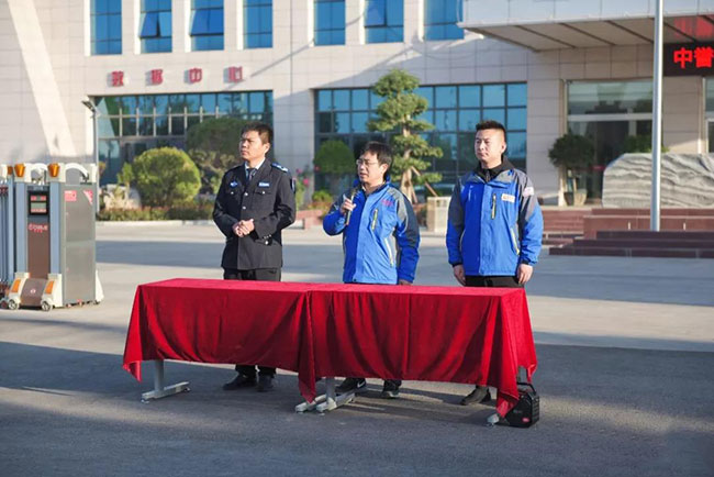 中譽(yù)鼎力智能裝備有限公司進(jìn)行消防實操演練