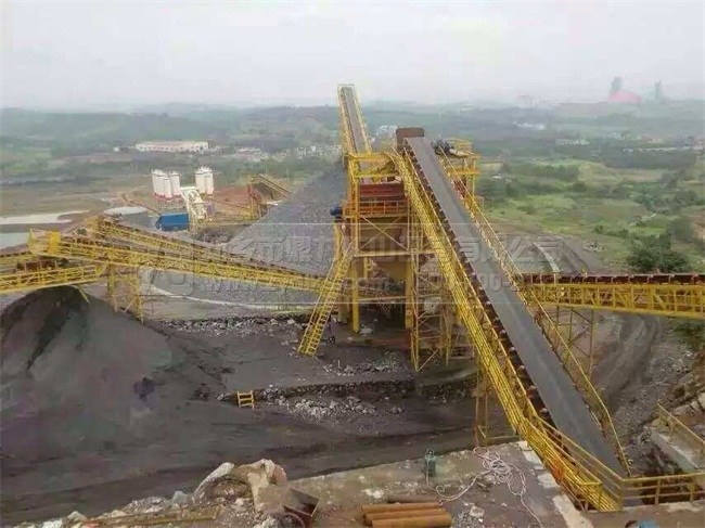 新鄉(xiāng)鼎力客戶石灰石生產(chǎn)線現(xiàn)場(chǎng)圖片