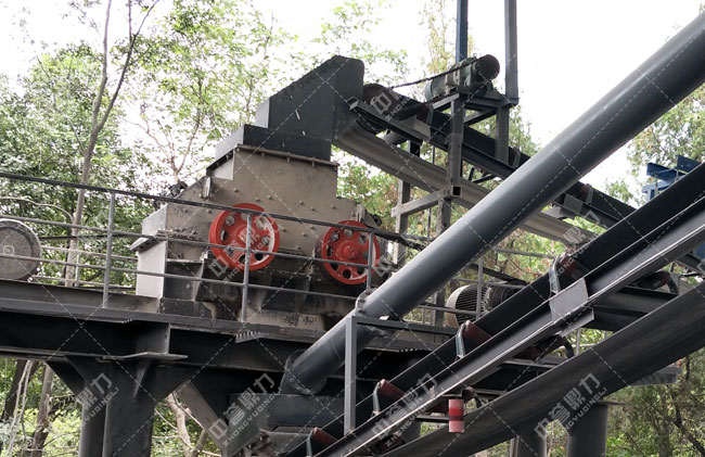 雙轉(zhuǎn)子制砂機(jī)使用現(xiàn)場