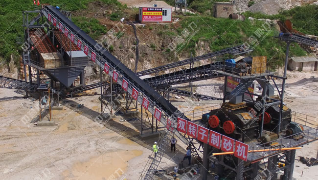 錘式制砂機(jī)使用現(xiàn)場(chǎng)-制砂生產(chǎn)線(xiàn) 錘式制砂機(jī)使用現(xiàn)場(chǎng)-制砂生產(chǎn)線(xiàn)