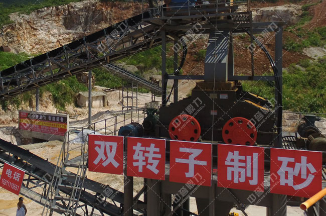 ���ϑѻ��з��h��ƺ�l(xi��ng)����(y��ng)����ʯ���r(sh��)�a(ch��n)350��ɰʯ���a(ch��n)��