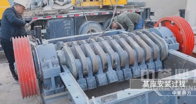 破碎機(jī)現(xiàn)場(chǎng)圖片