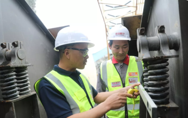 ���g�ˆT���O��ľS�o�F(xi��n)��