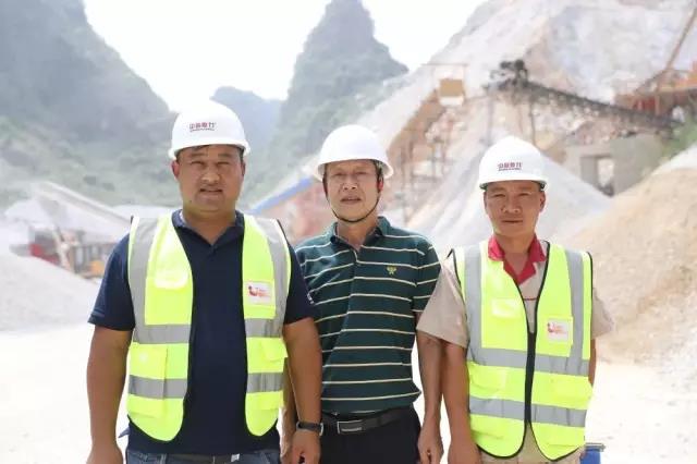 ����(w��)�N�۽�(j��ng)�����A܊�����b�ۺ󹤳̎��������c�c��ɽ��Ĳ�ʯ��(ch��ng)������Ӱ��Ӱ