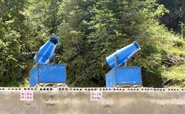 砂石廠的霧炮除塵設(shè)備