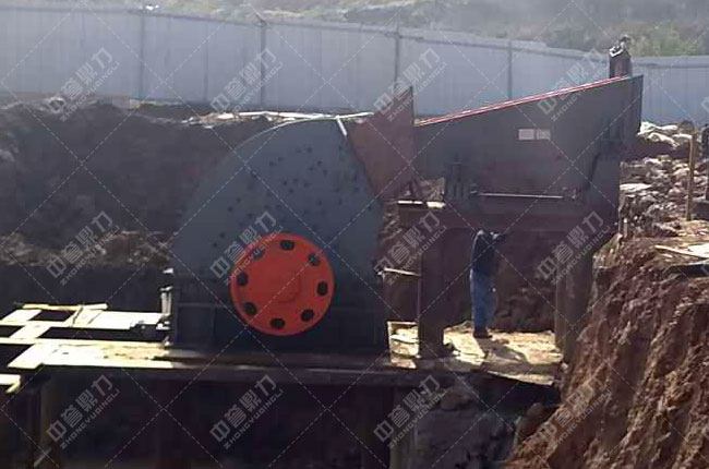 碎石機現(xiàn)場