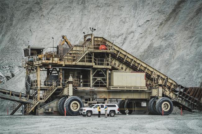 流動(dòng)碎石機(jī)