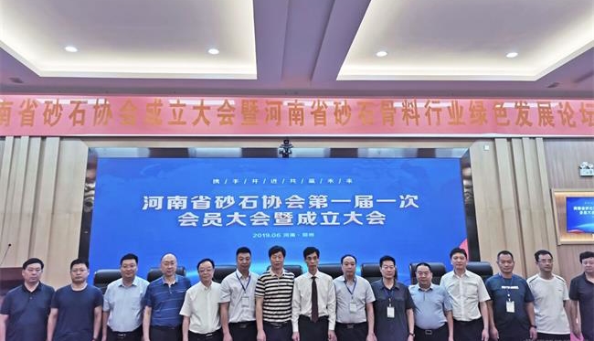 ɰʯ�f(xi��)��(hu��)��(hu��)�L(zh��ng)�c����(hu��)�ˆT��Ӱ