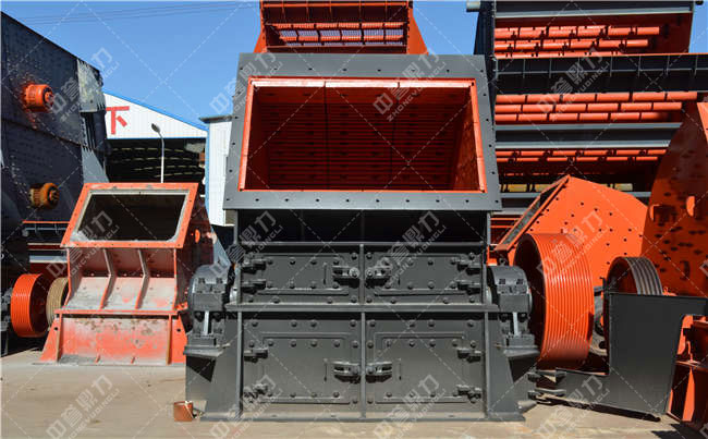 時產(chǎn)600噸錘式破碎機