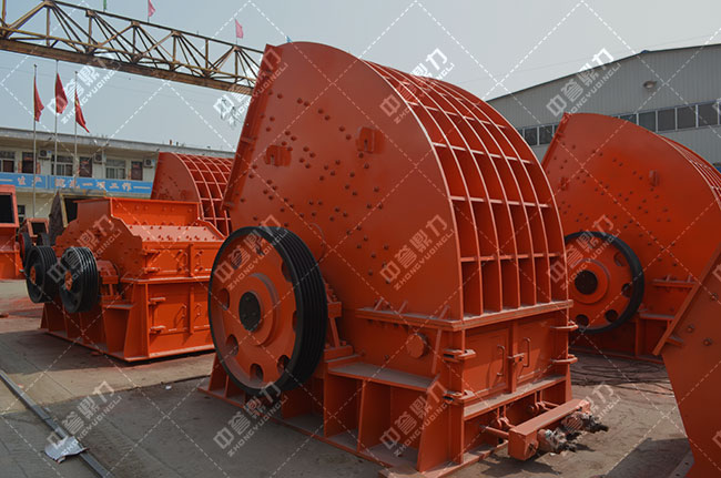 時產(chǎn)600噸錘式破碎機