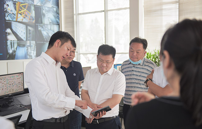 ���������L(zh��ng)��B���u(y��)�����Vɽ�ܼ�APP